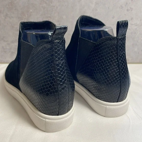 Steve Madden Zaci Wedge Sneaker Boot Black Suede Leather Faux Snakeskin Size 7M - Picture 9 of 13